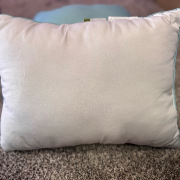 Living Quarters Loft Pillows - Picture 7 of 8